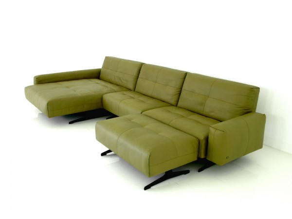 Rolf Benz RB 50 Sofa mit XL Longchair und Hocker in Leder schilfgrün mit Kufen in schwarz