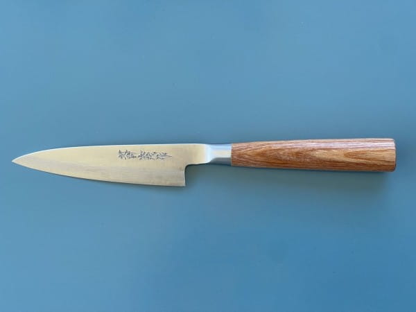 Katsuyasu Kamo Petty 120 – japanisches Damaststahl Messer für die anspruchsvolle Küche