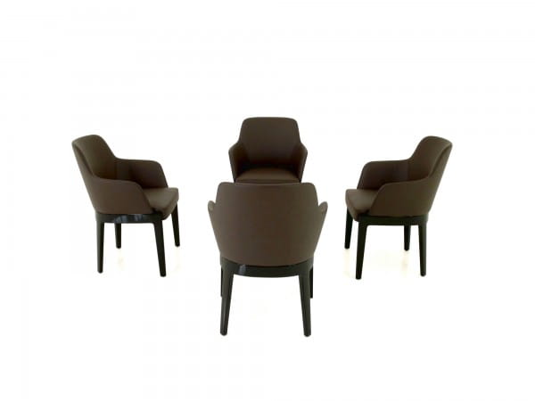 Molteni & C. CHELSEA Stühle im 4er Set Leder Moretto dunkelbraun mit Füssen Hochglanz schwarz