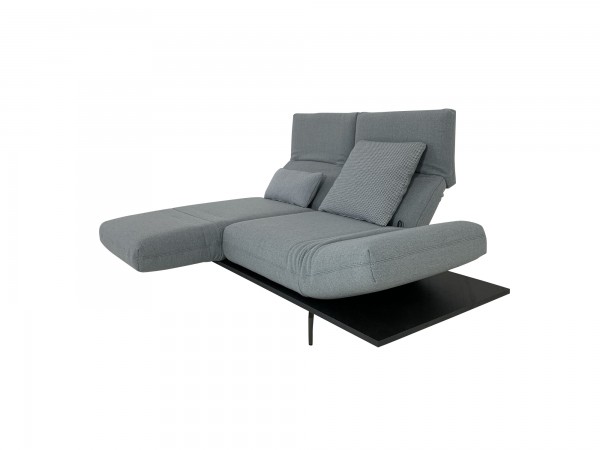 Rolf Benz AURA Sofa 2 mit Drehsitzen in graublauen Wollstoff und Ablage in Schieferfurnier