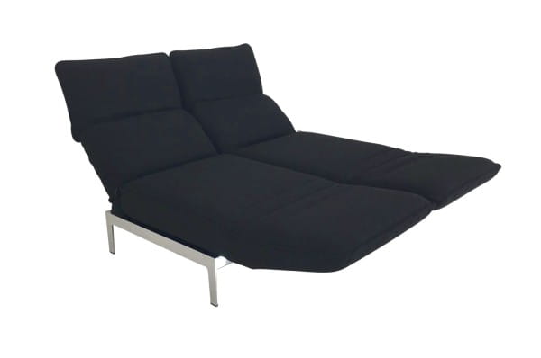 ROLF BENZ MERA Sofa mit Drehsitzen im robusten, schwarzen Stoff 16.100 mit edlen Chrom Gestell