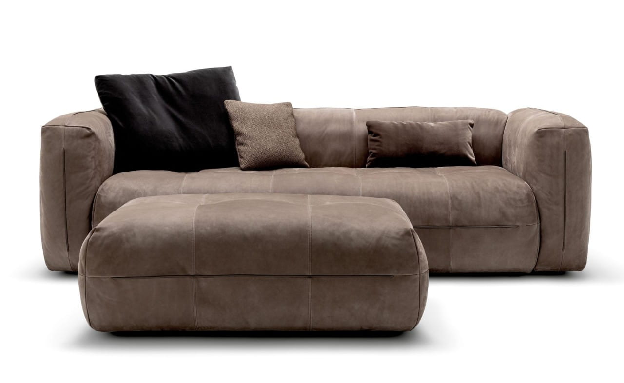 ROLF BENZ MOYO Sofa mit hohen Seitenteilen im samtigen Nubuk Leder beigegrau
