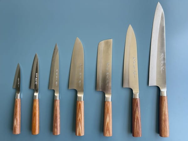 Katsuyasu Kamo Echizen Master Selection – 7 handgefertigte VG10-Damast Küchenmesser