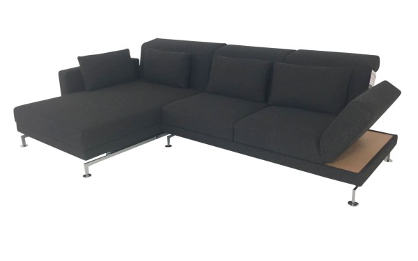 Brühl MOULE MEDIUM Sofa mit XL Longchair im anthrazit-braunen Stoffbezug mit Ablage