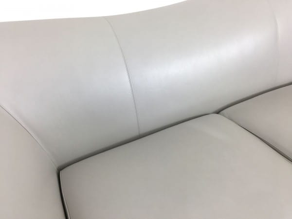 FENDI VILLA PAMPHILLI Sofa in edlen Leder bezogen sowie Krokoleder Optik im Frontbereich
