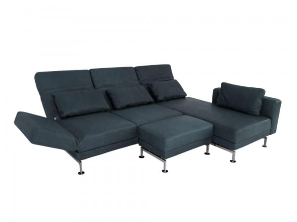 Brühl MOULE medium Sofa mit Recamiere rechts und Hocker in Naturleder OLIVA grau mit Chromkufen-