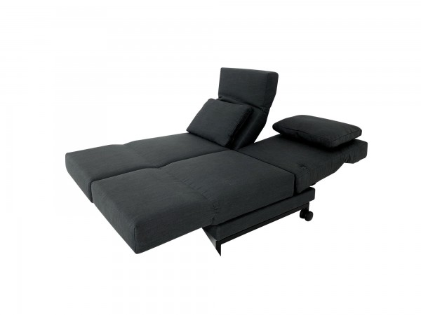Brühl MOULE SMALL Sofa 2 mit Drehsitzen in Stoff anthrazit mit Gestell schwarz mit Rollen hinten