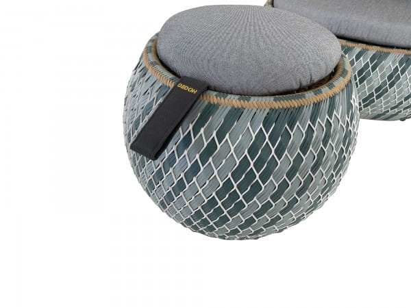 DEDON DALA LOUNGE CHAIR mit DALA FOOTSTOOL in Farbe bahamas mit Polster in cool ash