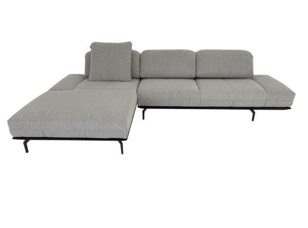 CREATION by ROLF BENZ CR.420 Sofa mit Recamiere links in Stoff hellelfenbein mit Eiche dunkel Rahme