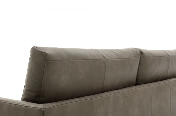 freistil 134 Sofa mit überbreiter Recamiere links in Vintage Leder braungrau und schwarzen Kufen
