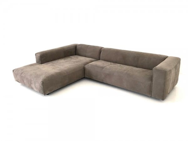 Rolf Benz MIO Ecksofa mit übertiefen Longchair im Nubuk Leder in der Farbe beigebraun
