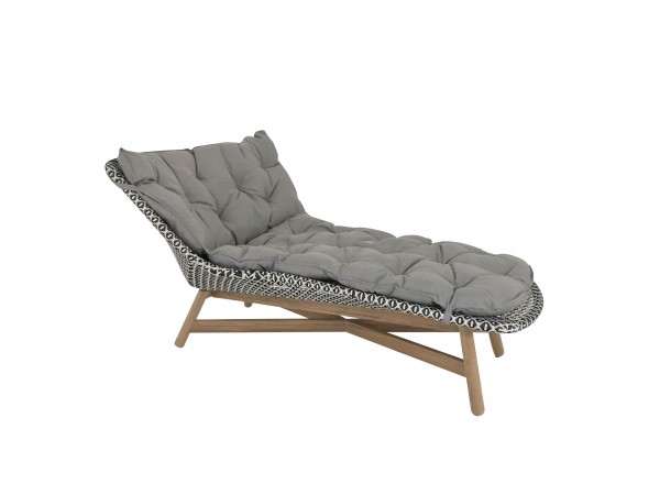 Dedon MBRACE Daybed Liege in der Farbe pepper mit Polsterauflage in cool taupe