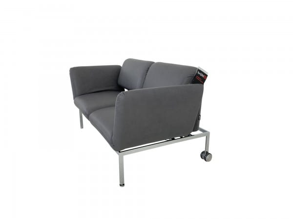 Brühl Roro small Sofa 2 im edlen grauen LAMA Leder mit verchromten Gestell und Rollen hinten