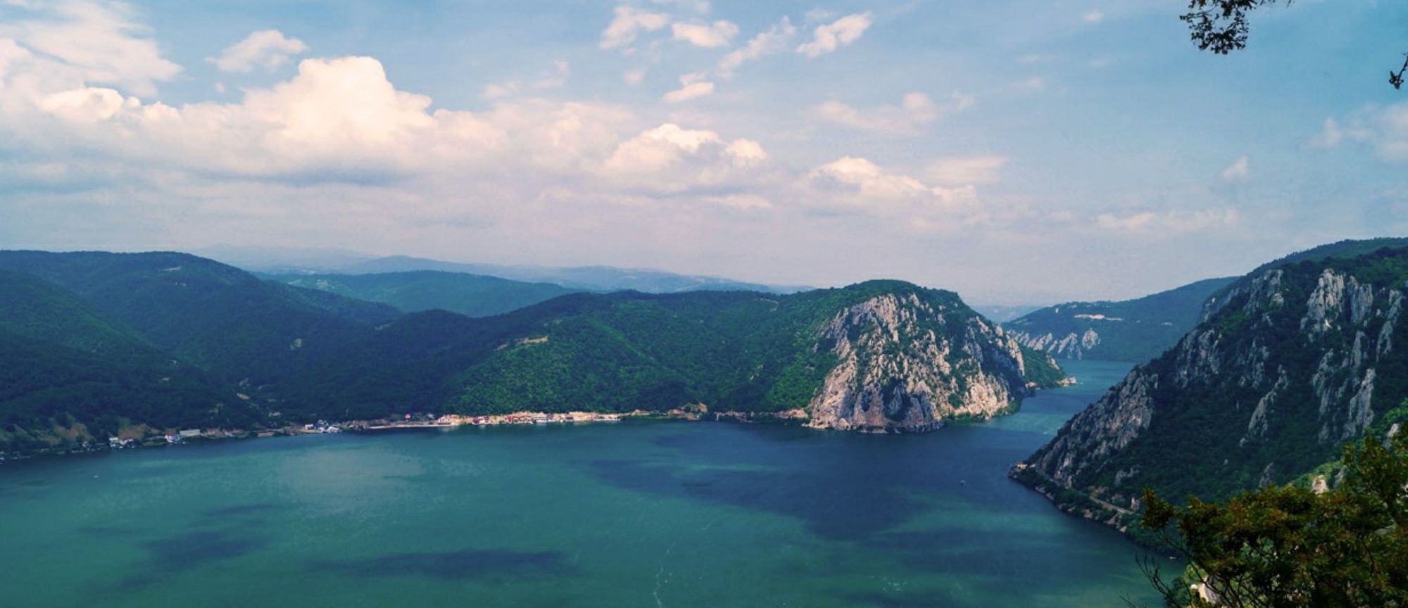 Riverside Cruise durch das Eiserne Tor auf der Donau zwischen Bukarest und Budapest