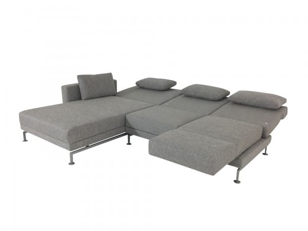Brühl MOULE MEDIUM Sofa mit XL Recamiere links im robusten hellgrauen Stoff 2480 und Drehsitz