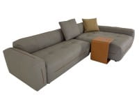 ROLF BENZ MOYO Sofa mit Recamiere im beigegrauen Nappa Leder mit Beistelltisch