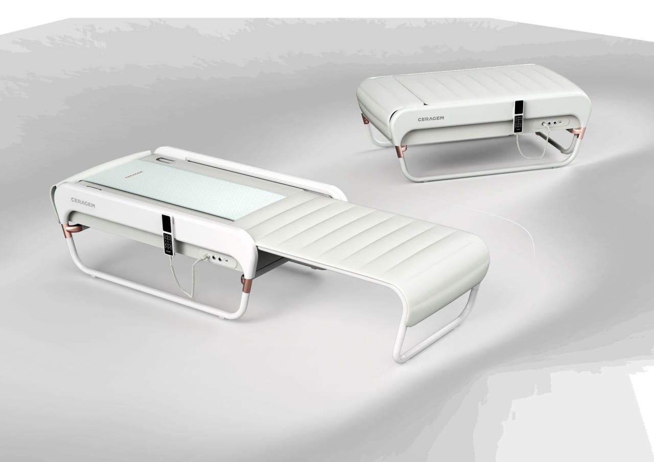 CERAGEM Master V4 automatische medizinische Massageliege mit Thermalfunktion in weiss