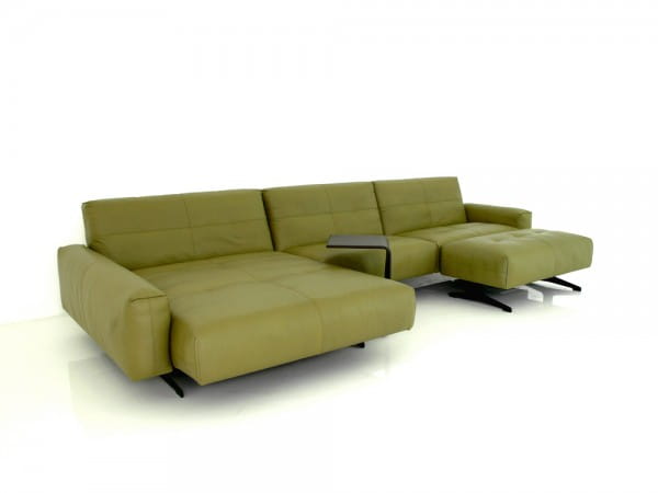 Rolf Benz 50 Sofa mit XL Longchair und Hocker in Leder schilfgrün mit Kufen in schwarz