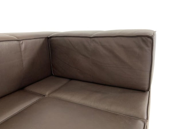 Brühl easy pieces forever Sofa in OLIVA Leder dunkelbraun mit Gestell in Buche hell geweißt