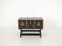 Authentic Models MF040R Stateroom Trunk Koffer als Couchtisch mit Stauraum