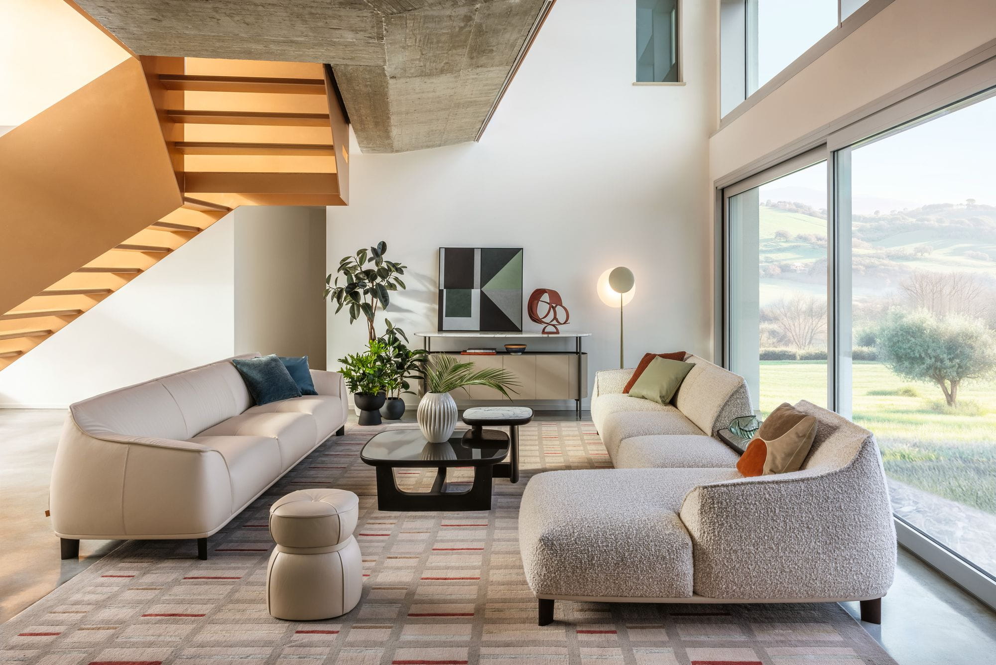 Poltrona Frau Archibald Sofa System als Beratungsbeispiel für hochwertige Wohnräume in Liechtenstein und der Schweiz