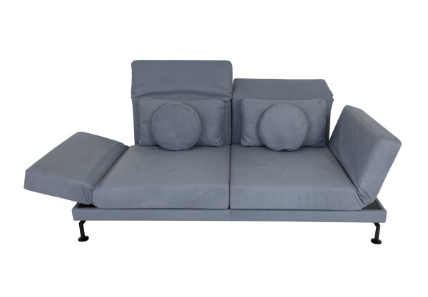 Brühl MOULE LARGE Sofa 2 in Leder LAMA blaugrau mit breiten voluminösen Polstern und weichen Kissen