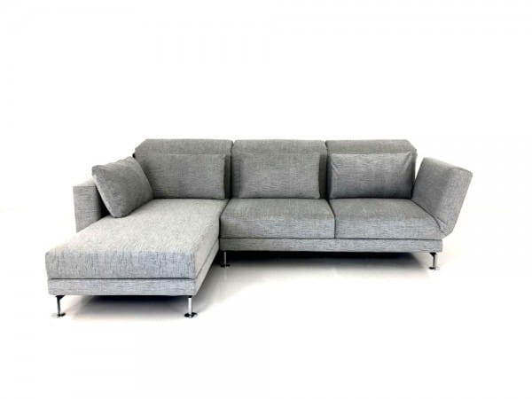 Brühl MOULE MEDIUM Sofa mit Drehsitz, verstellbaren Rücken und Recamiere links in Stoff hellgrau