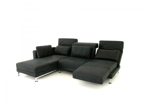 Brühl MOULE MEDIUM Sofa mit Recamiere links im schwarzen Leder GLOVE